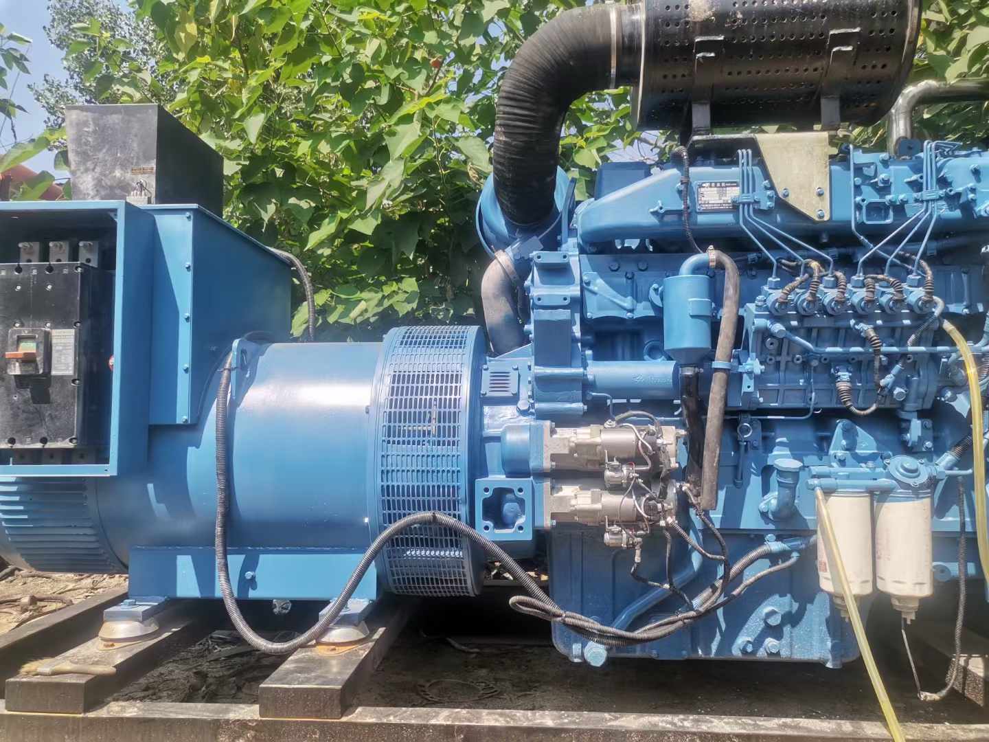 石鼓详细说明降低 800kW 柴油发电机输出电流波动的方法