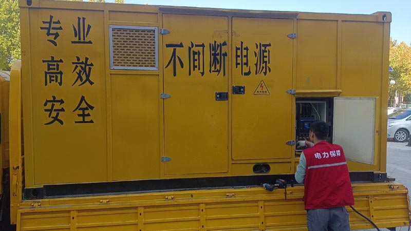 石鼓柴油发电机组和UPS电源配合使用时，如何避免切换过程中的电力中断？